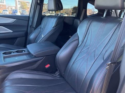 Used 2025 Acura MDX A-Spec image 10
