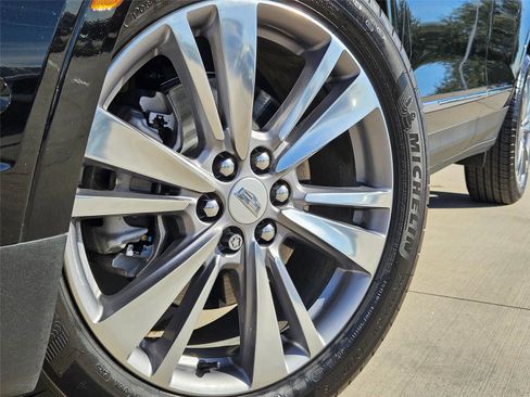 New 2025 Cadillac XT5 Premium Luxury w/ Technology Package FWD image 8