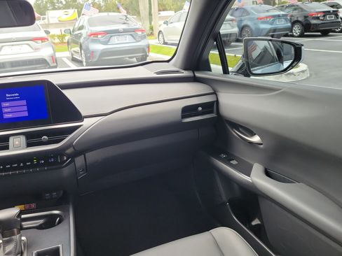 Used 2023 Lexus UX 250h FWD image 17
