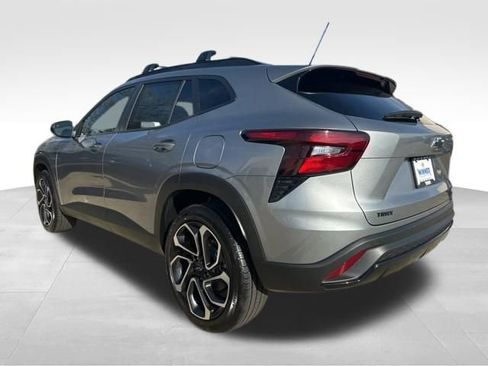 New 2026 Chevrolet Trax RS w/ Sunroof Package image 3