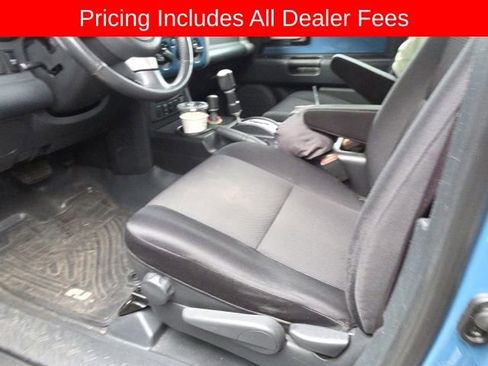 Used 2012 Toyota FJ Cruiser 4WD w/ Upgrade Pkg image 3
