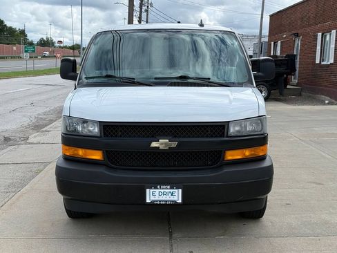 Used 2019 Chevrolet Express 2500 w/ Driver Convenience Package RWD image 2