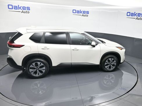 Used 2023 Nissan Rogue SV image 52