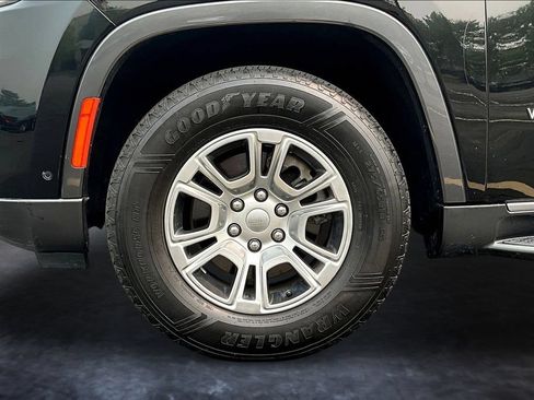 Used 2022 Jeep Wagoneer Series I w/ Convenience Group I AWD/4WD image 34