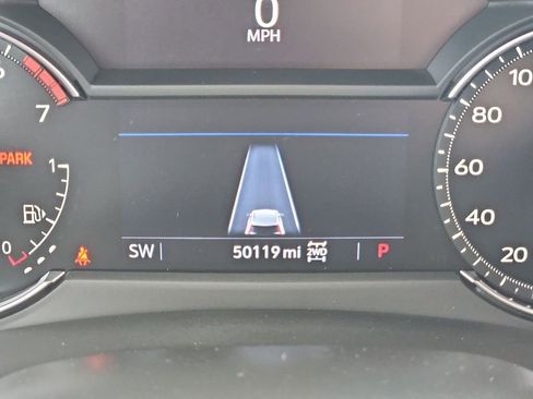 Used 2023 Cadillac XT4 Premium Luxury image 16