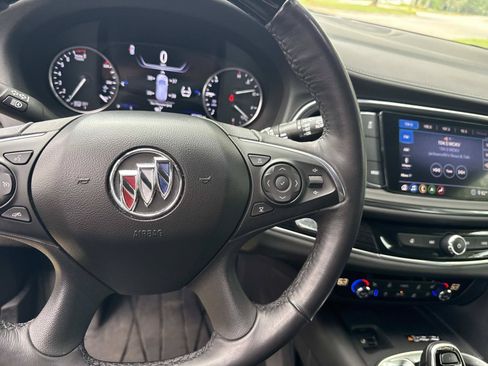 Used 2021 Buick Enclave Avenir w/ Avenir Technology Package FWD image 29