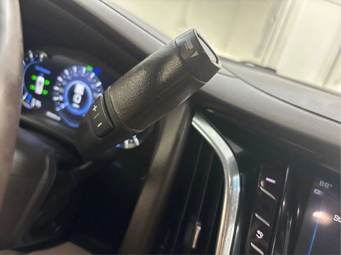 Used 2017 Cadillac Escalade Premium Luxury AWD/4WD image 47