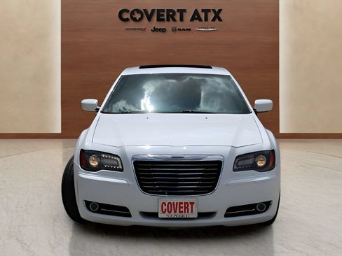 Used 2014 Chrysler 300 S RWD image 8