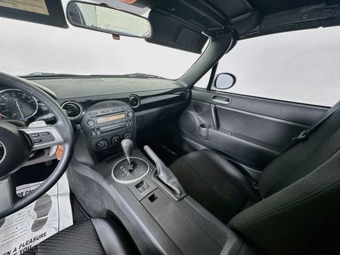 Used 2007 MAZDA MX-5 Miata Sport RWD image 25