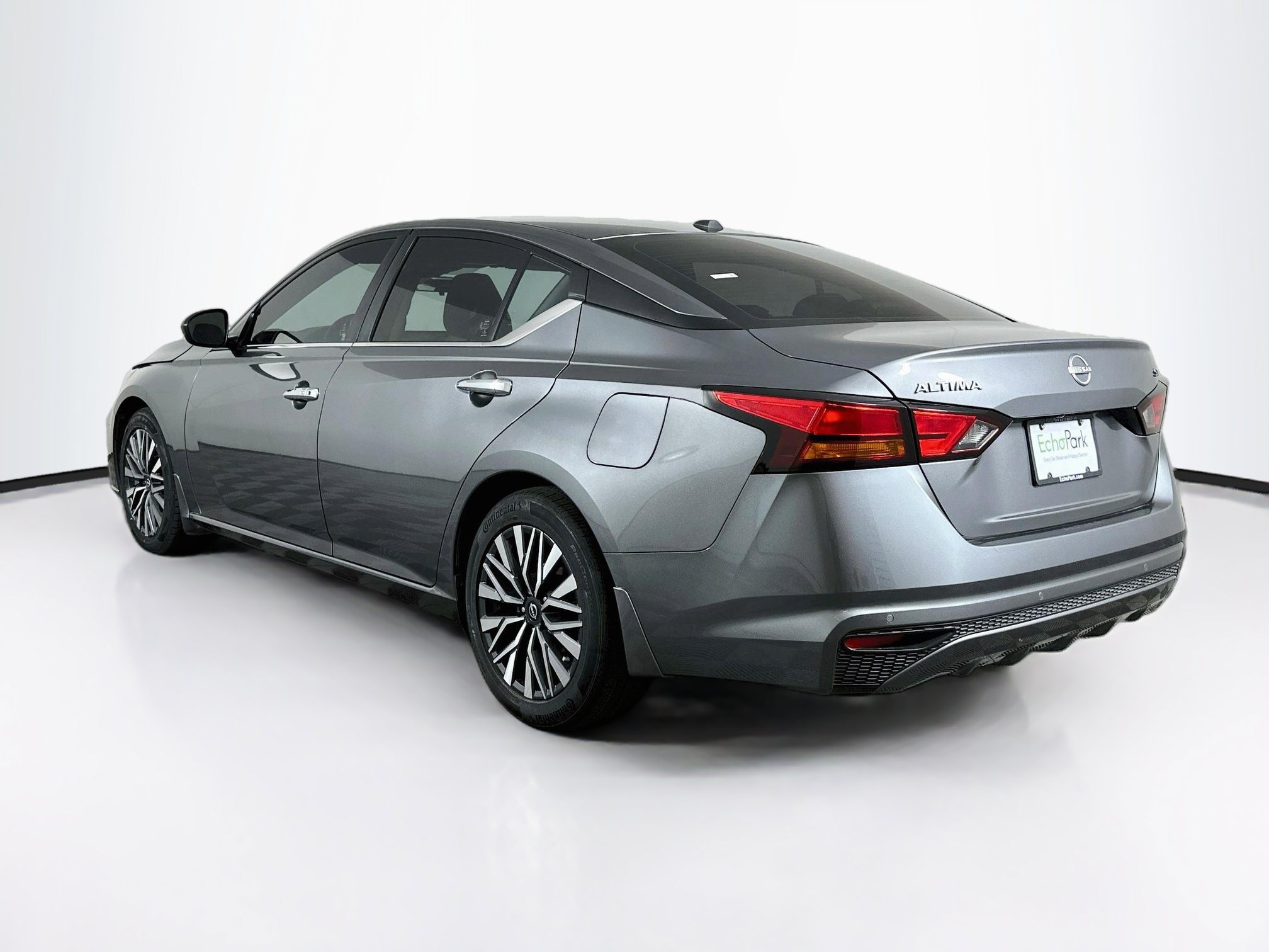 Used 2024 Nissan Altima 2.5 SV FWD image 5