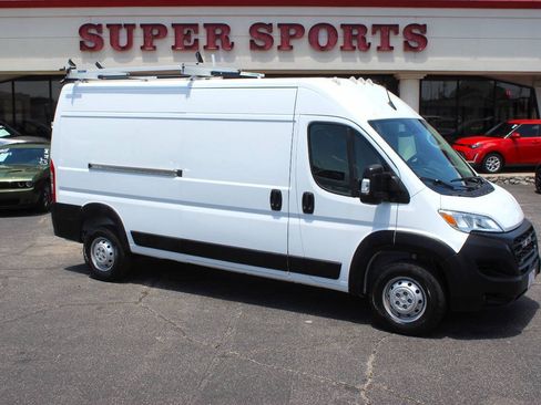 Used 2023 RAM ProMaster 2500 FWD image 1