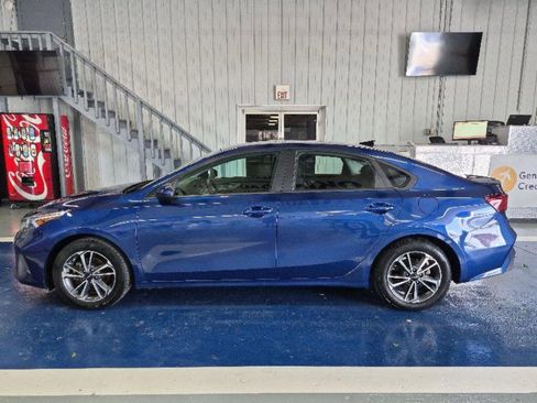 Used 2022 Kia Forte LXS FWD image 5