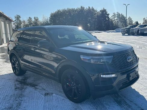 Used 2022 Ford Explorer ST w/ ST Street Pack image 7