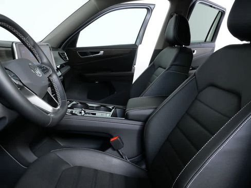 Used 2025 Volkswagen Atlas SEL image 8