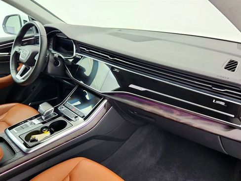 Used 2022 Audi Q8 Premium Plus w/ Premium Plus Package image 26