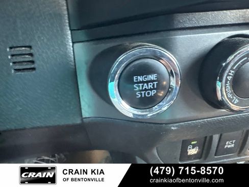 Used 2022 Toyota Tacoma TRD Off-Road w/ TRD Premium Off Road Package AWD/4WD image 24