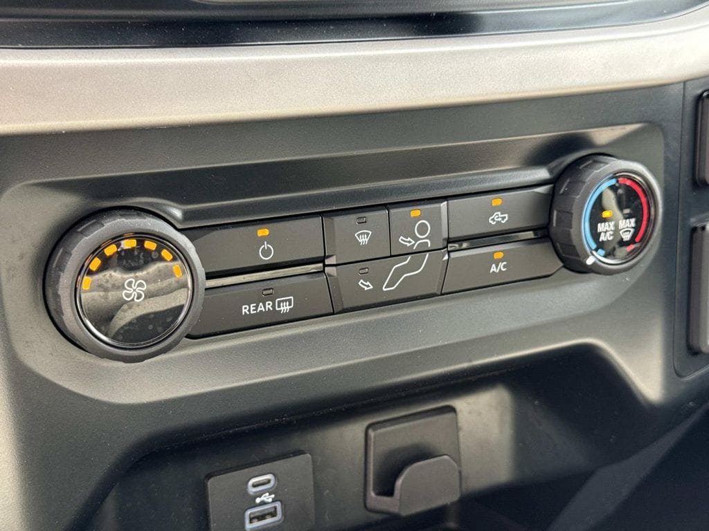 Used 2023 Ford F150 XLT AWD/4WD image 35