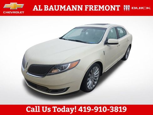 Used 2014 Lincoln MKS FWD image 2