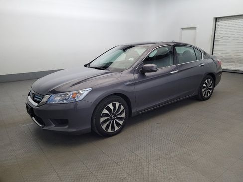 Used 2015 Honda Accord Touring image 2