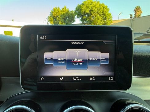Used 2019 Mercedes-Benz GLC 300 w/ Premium Package image 43