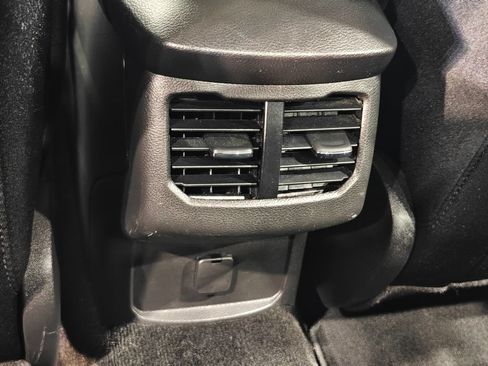 Used 2014 Ford Fusion SE FWD image 29