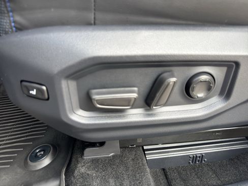 Used 2023 Toyota Tundra Platinum AWD/4WD image 24