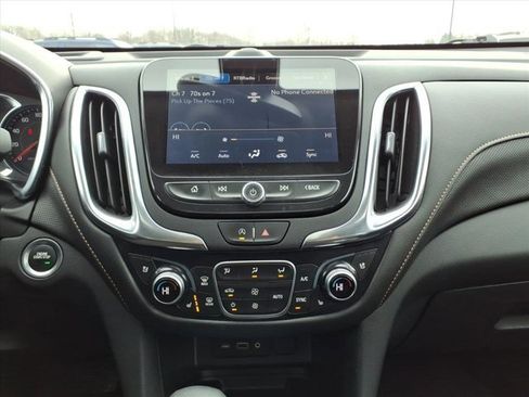 Used 2024 Chevrolet Equinox Premier image 10