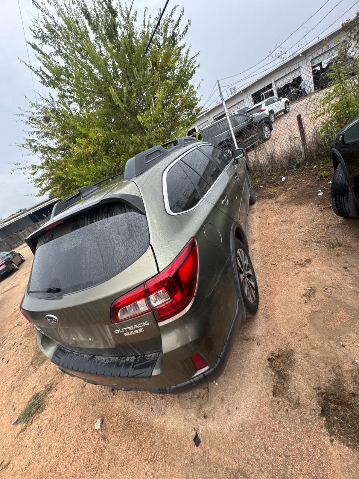 Used 2017 Subaru Outback 2.5i Limited AWD/4WD image 14