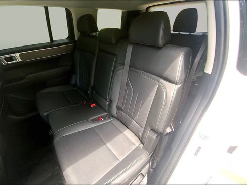 Used 2026 Hyundai Santa Fe SEL AWD/4WD image 18