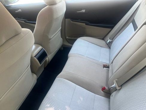 Used 2012 Toyota Camry LE FWD image 15
