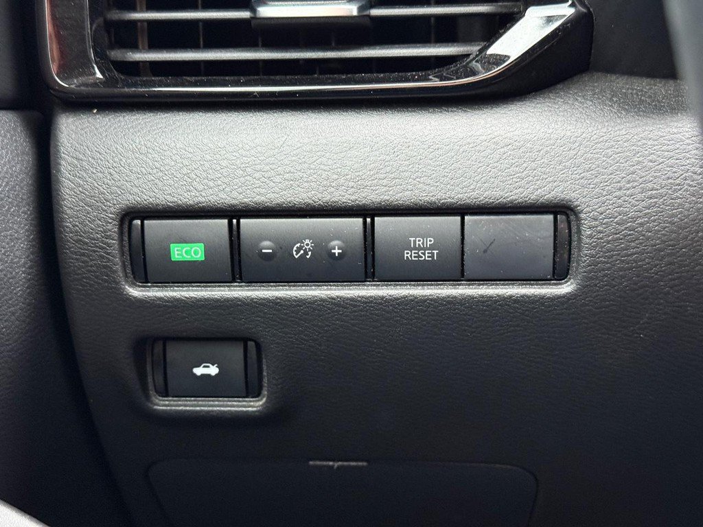 Used 2024 Nissan Sentra SV FWD image 20