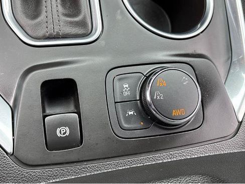 Used 2020 Chevrolet Traverse RS w/ LPO, Floor Liner Package AWD/4WD image 29