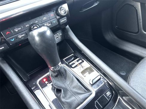 Used 2023 Jeep Compass Limited image 32