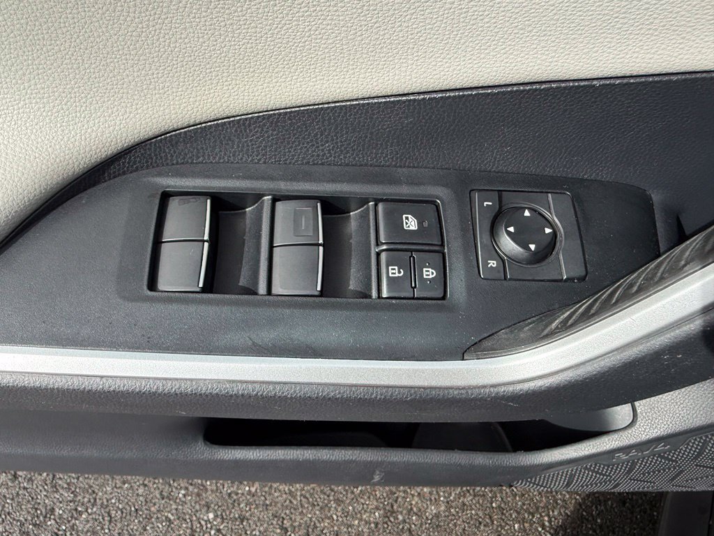 Used 2019 Toyota RAV4 Limited AWD/4WD image 34