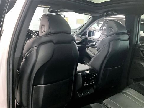 Used 2023 Acura MDX A-Spec image 11