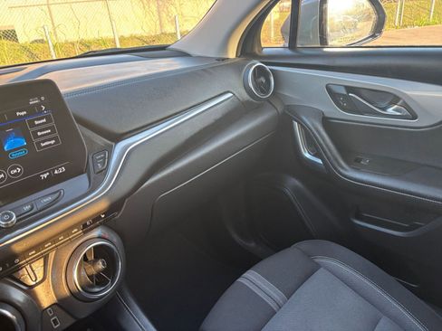 Used 2025 Chevrolet Blazer LT image 35