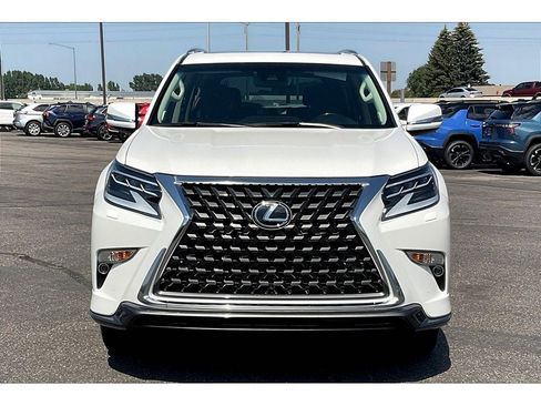 Used 2021 Lexus GX 460 Premium image 3
