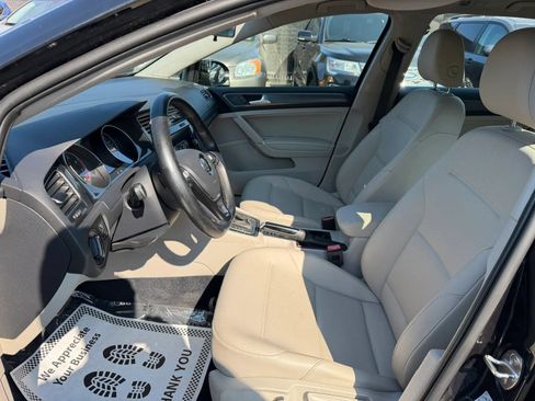 Used 2018 Volkswagen Golf SE FWD image 9