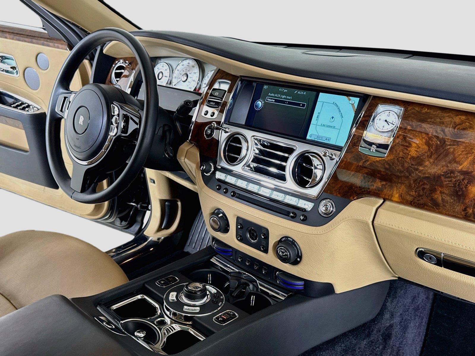 Used 2013 Rolls-Royce Ghost RWD image 35