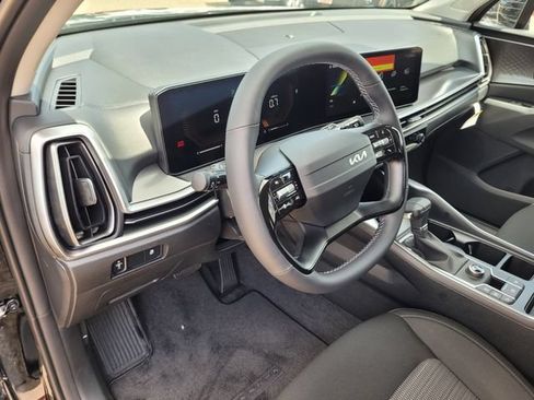 New 2026 Kia Sorento LX FWD image 9