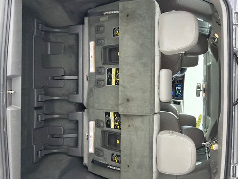 Used 2016 Toyota Sienna XLE w/ XLE Navigation Package FWD image 18