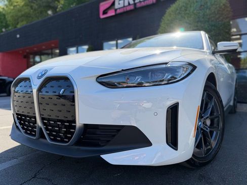 Used 2023 BMW i4 eDrive40 w/ Premium Package image 2