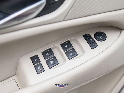 Used 2020 Cadillac Escalade Luxury w/ Escalade Sport Edition AWD/4WD image 38