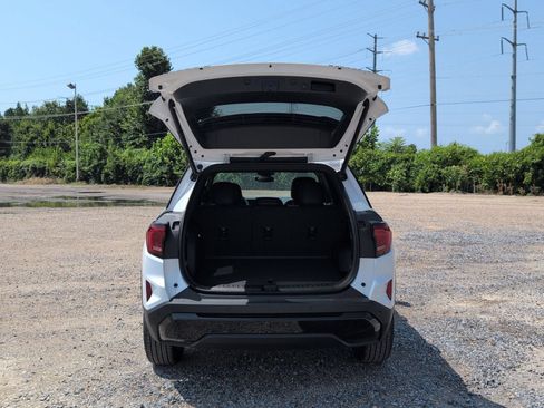 New 2027 GMC Terrain Elevation w/ Elevation Premium Package FWD image 4