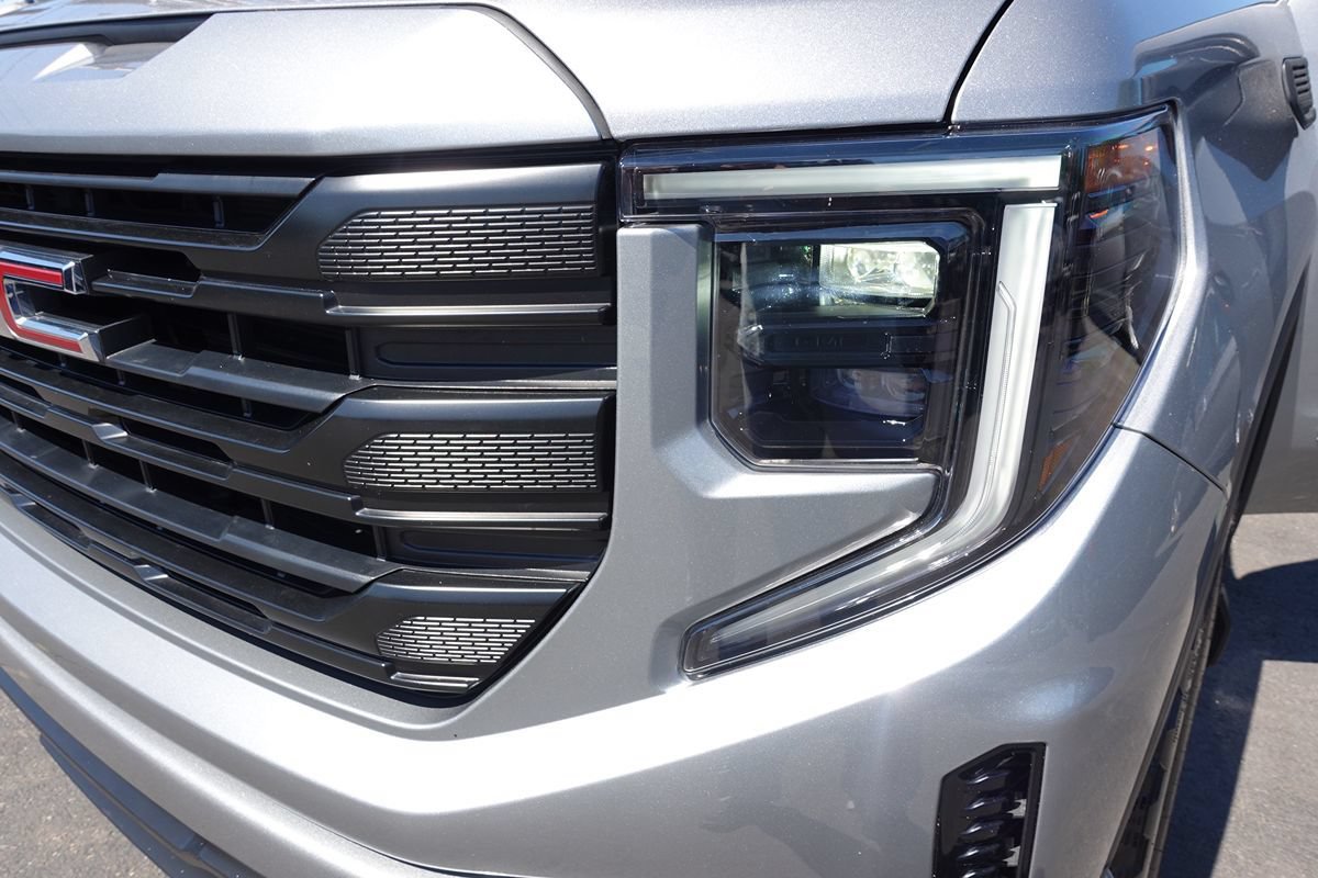 Used 2024 GMC Sierra 1500 Pro w/ Graphite Edition AWD/4WD image 57