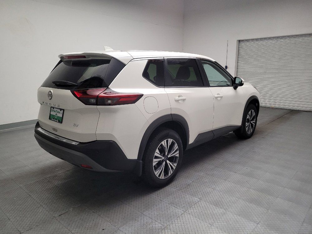 Used 2023 Nissan Rogue SV FWD image 9