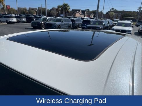 Used 2023 Lincoln Nautilus Reserve w/ Equipment Group 201A image 10