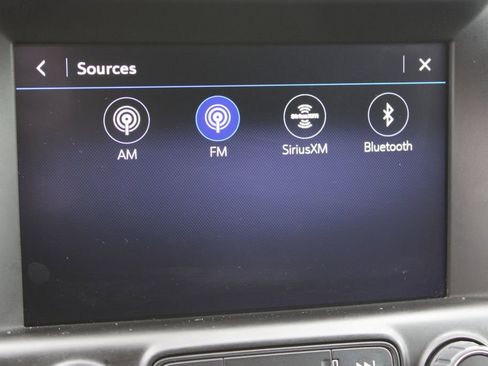 Used 2024 GMC Terrain SLT image 46