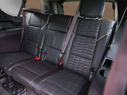 Certified 2023 Cadillac Escalade ESV Sport Platinum w/ LPO, ONYX Package image 27