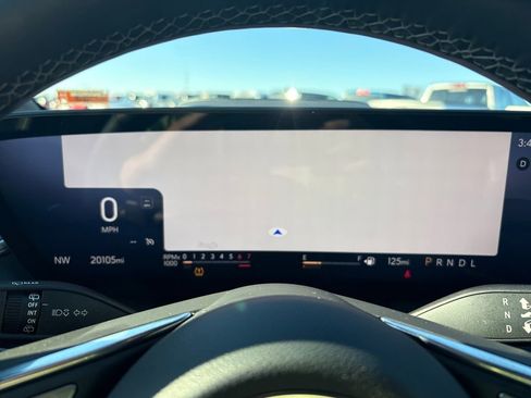 Used 2025 Buick Enclave Sport Touring image 16